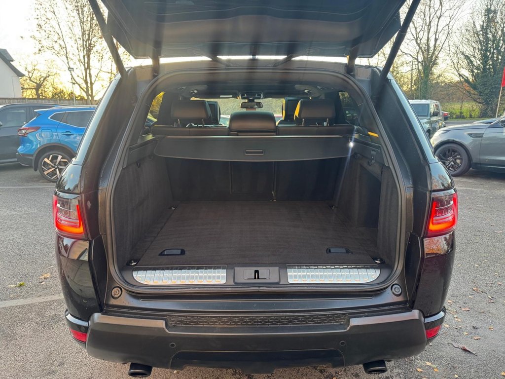 Used Land Rover Range Rover Sport 2015 for sale - 76631884: Photo 18