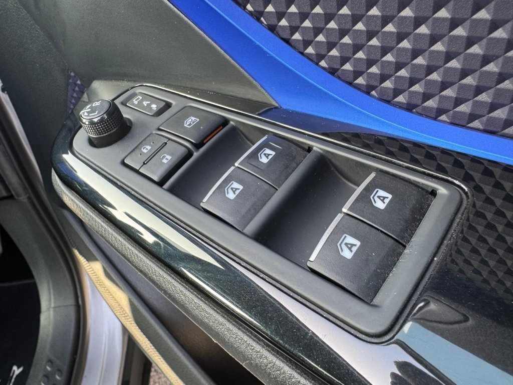 Used Toyota C-HR 2017 for sale - 78212743: Photo 26