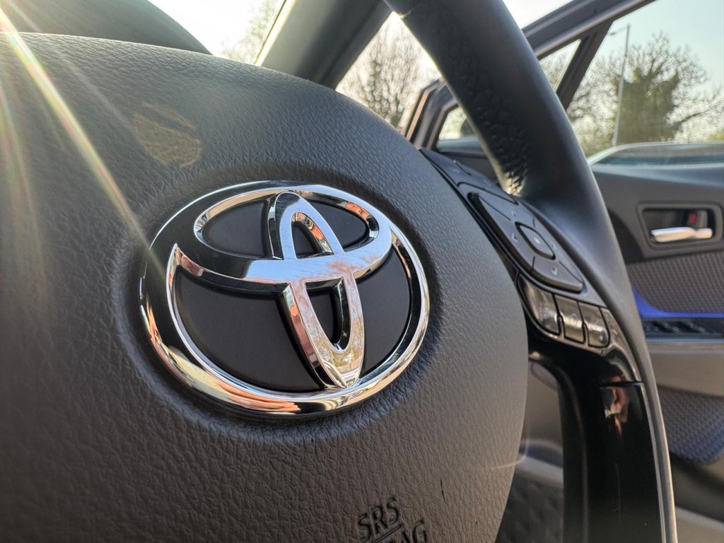 Used Toyota C-HR 2017 for sale - 78212743: Photo 28