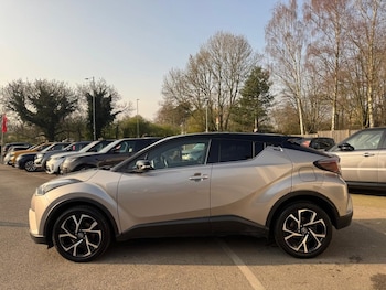 Used Toyota C-HR 2017 for sale - 78212743: Photo