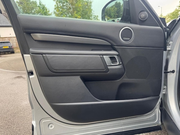 Used Land Rover Discovery 2019 for sale - 75703430: Photo 33