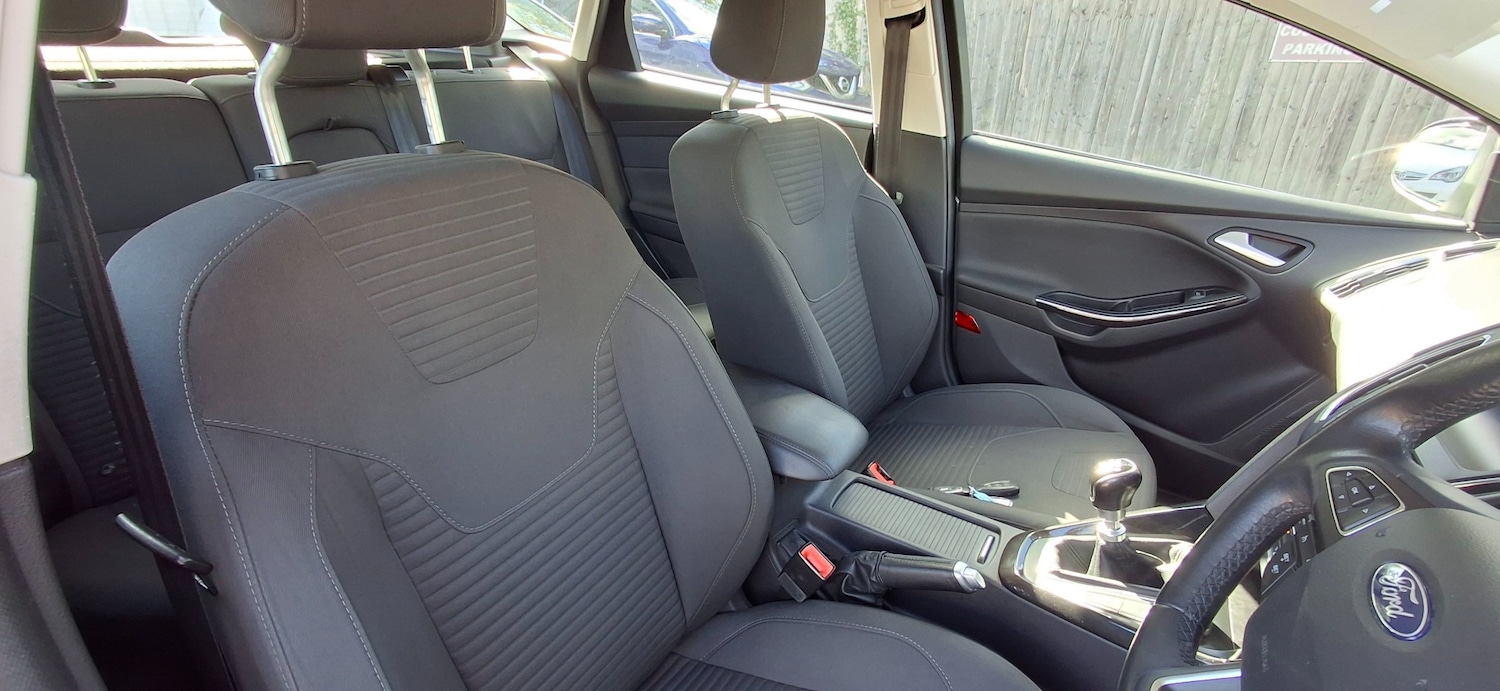 Used Ford Focus 2016 for sale - 75995121: Photo 11