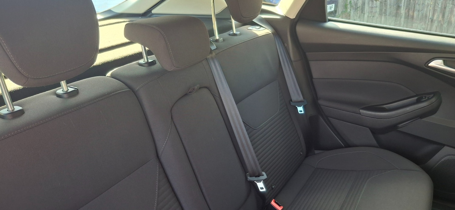 Used Ford Focus 2016 for sale - 75995121: Photo 12