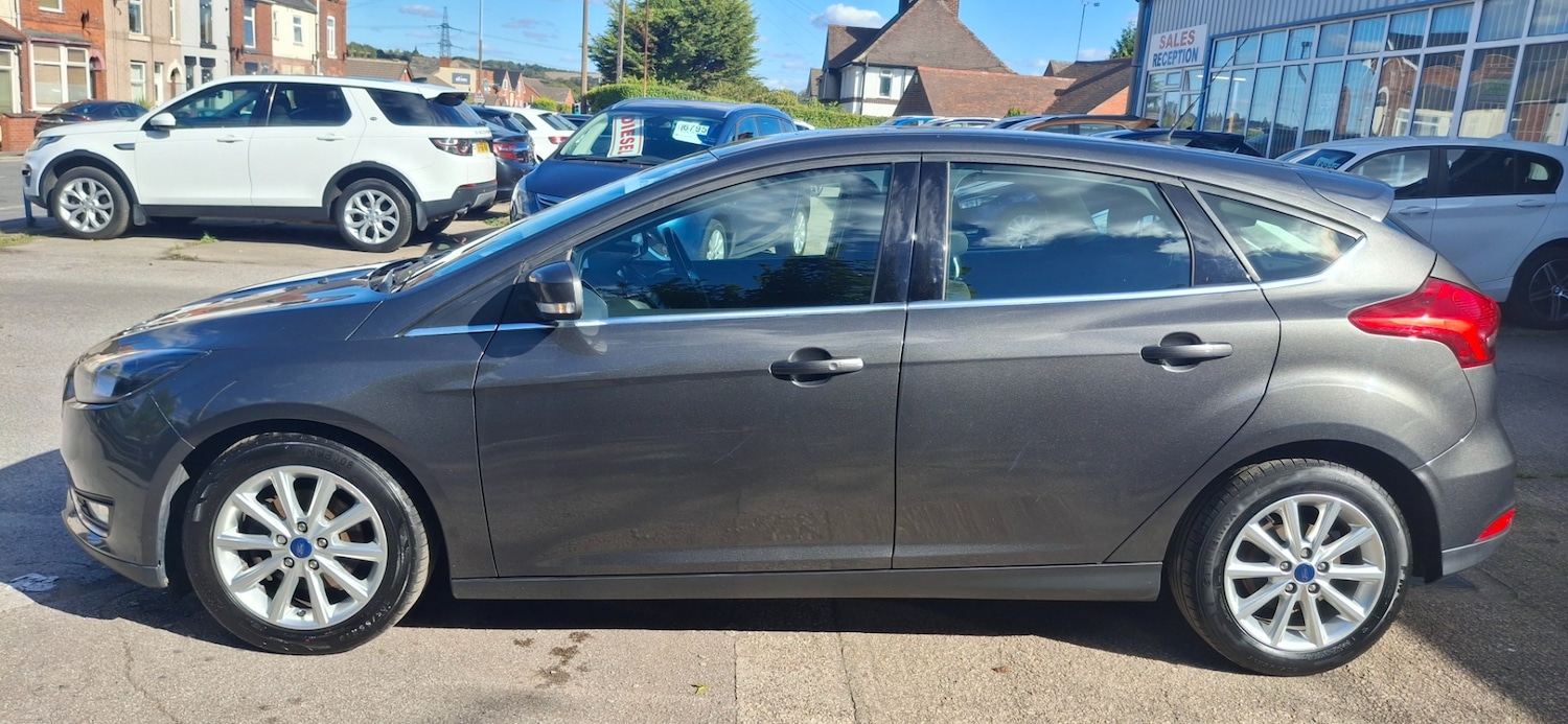 Used Ford Focus 2016 for sale - 75995121: Photo 5