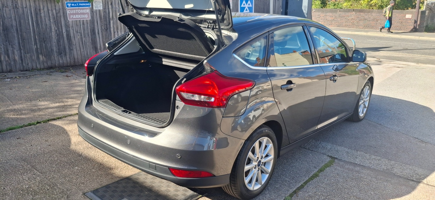 Used Ford Focus 2016 for sale - 75995121: Photo 7