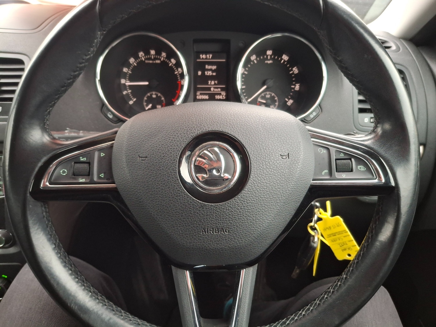 Used Skoda Yeti 2015 for sale - 77025285: Photo 12