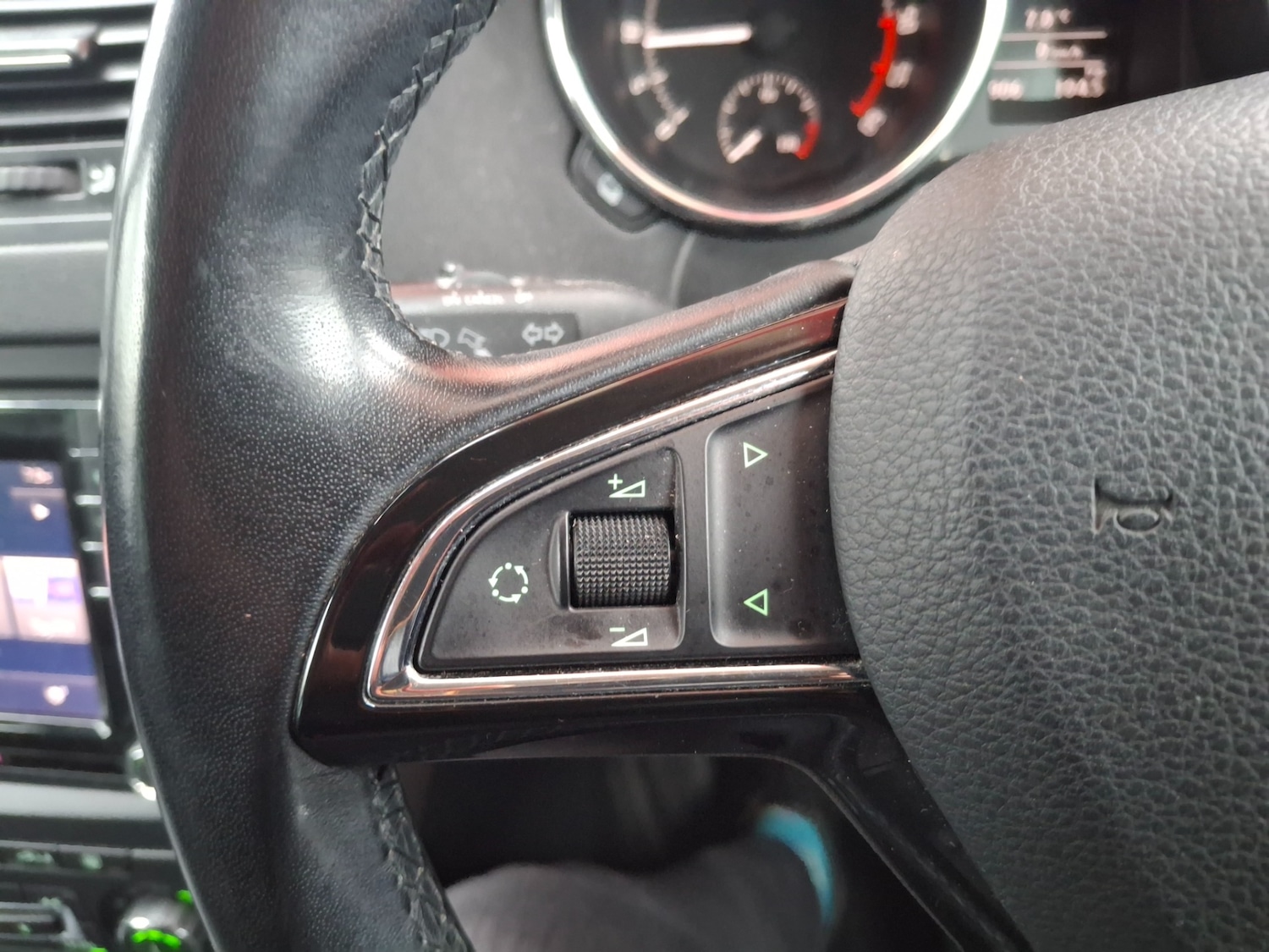 Used Skoda Yeti 2015 for sale - 77025285: Photo 13