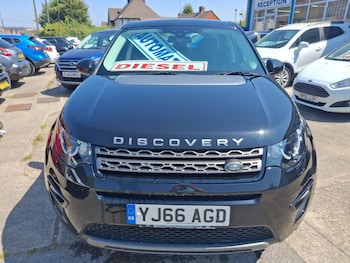 Used Land Rover Discovery Sport 2017 for sale - 79216116: Photo
