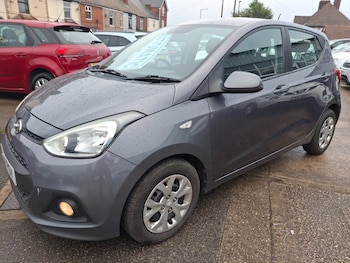 Used Hyundai i10 2015 for sale - 76958586: Photo