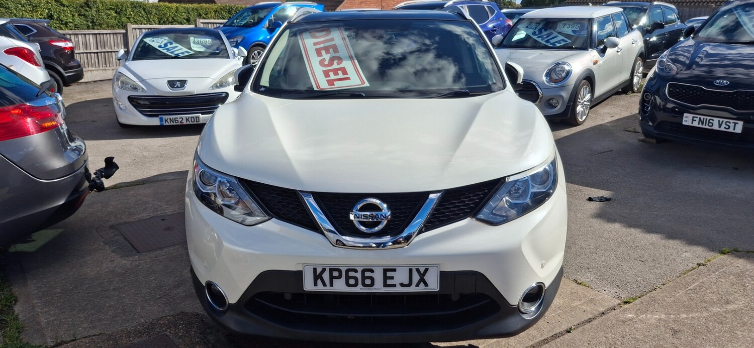 Used Nissan Qashqai 2016 for sale - 75994879: Photo 2