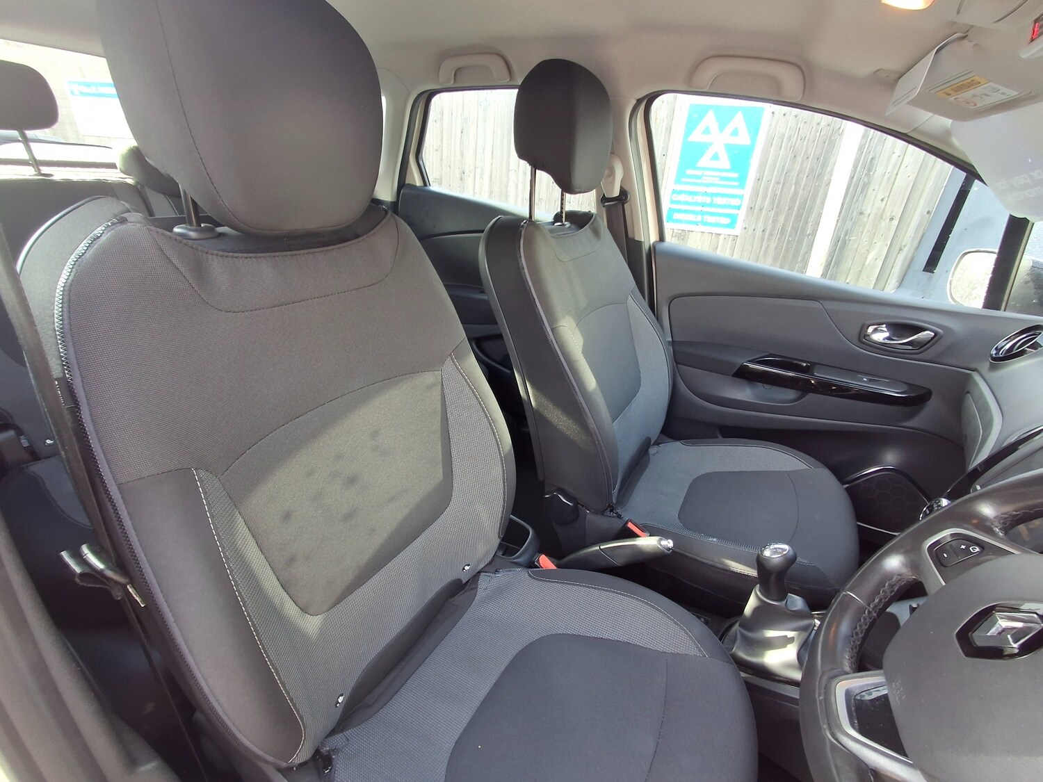 Used Renault Captur 2016 for sale - 77605475: Photo 12