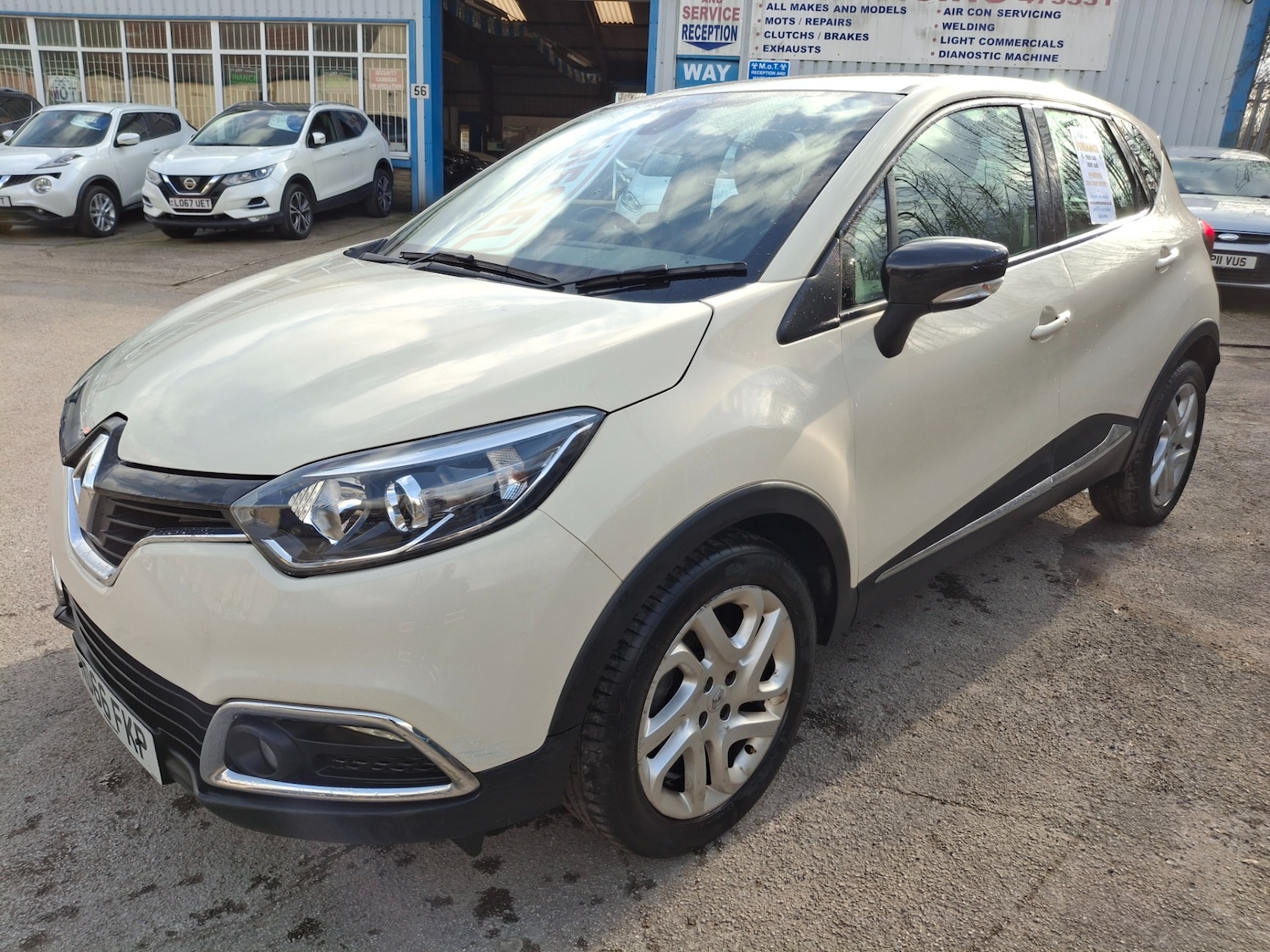 Used Renault Captur 2016 for sale - 77605475: Photo 3