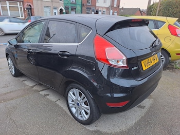 Used Ford Fiesta 2015 for sale - 73167397: Photo