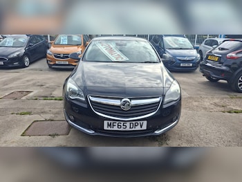 Used Vauxhall Insignia 2015 for sale - 76143522: Photo 2