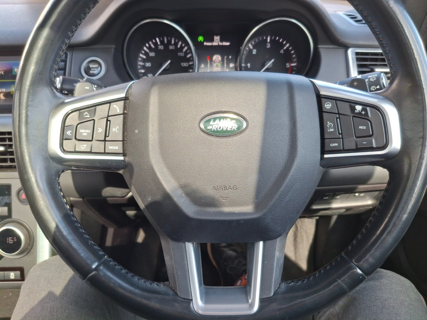 Used Land Rover Discovery Sport 2016 for sale - 78223363: Photo 17