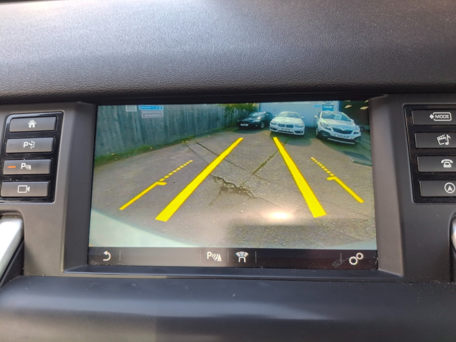 Used Land Rover Discovery Sport 2016 for sale - 78223363: Photo 23