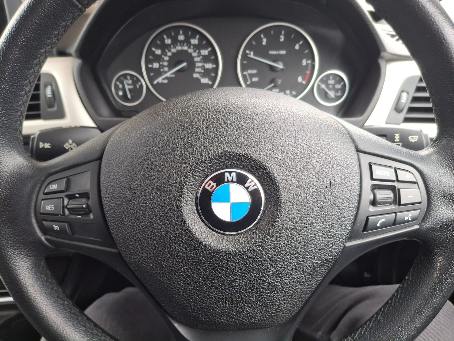 Used BMW 3 Series 2014 for sale - 77323478: Photo 12