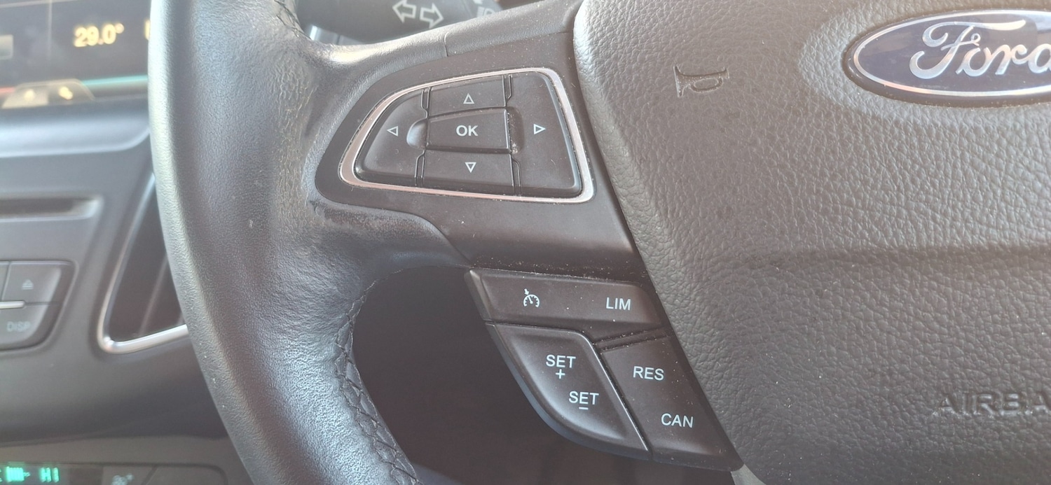 Used Ford Focus 2015 for sale - 75761614: Photo 11
