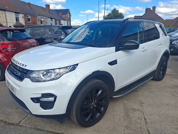 Used Land Rover Discovery Sport 2017 for sale - 78953663: Photo