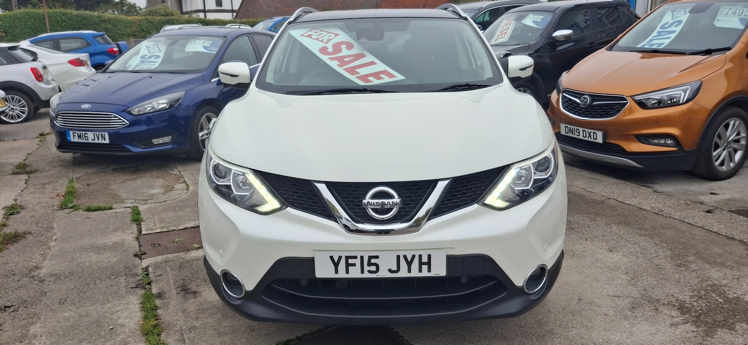 Used Nissan Qashqai 2015 for sale - 76252888: Photo 2