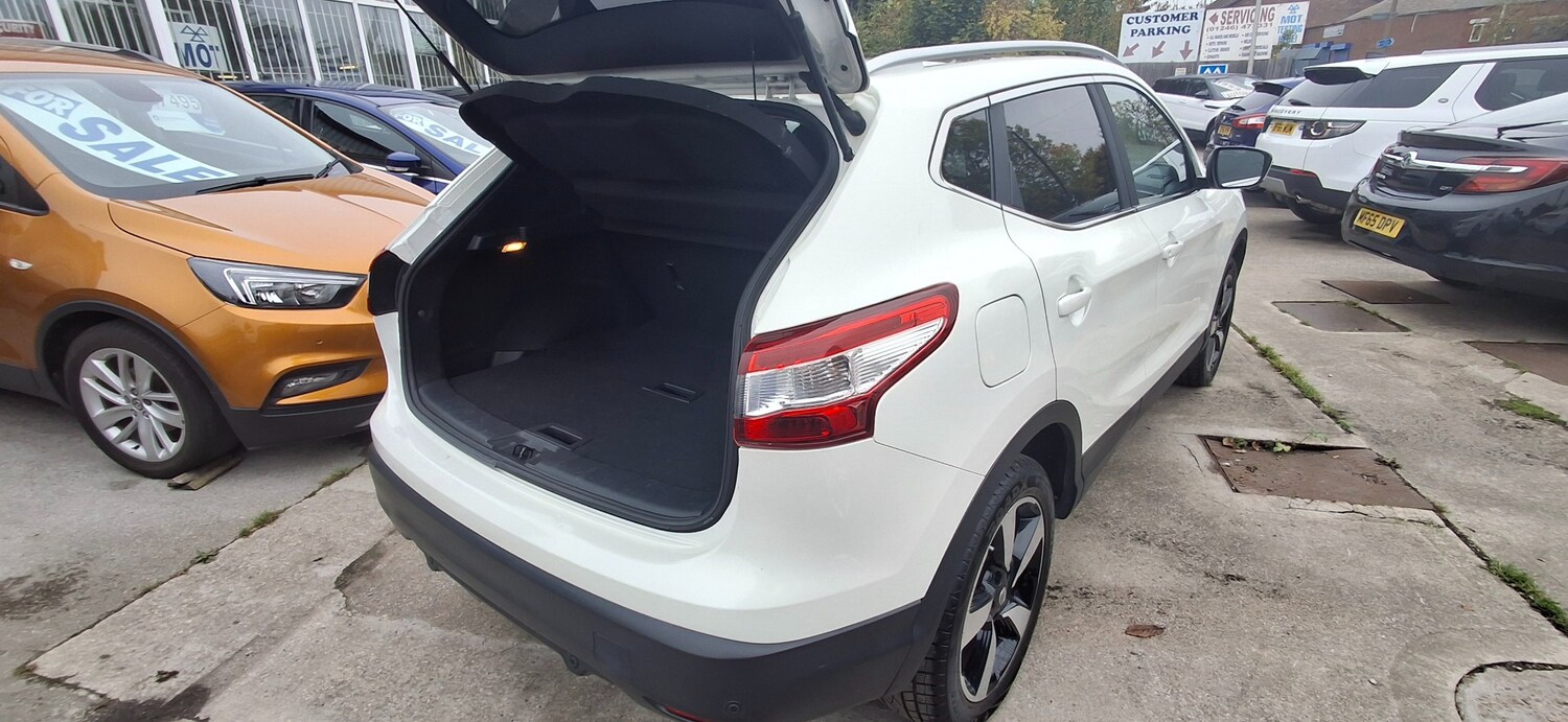 Used Nissan Qashqai 2015 for sale - 76252888: Photo 7