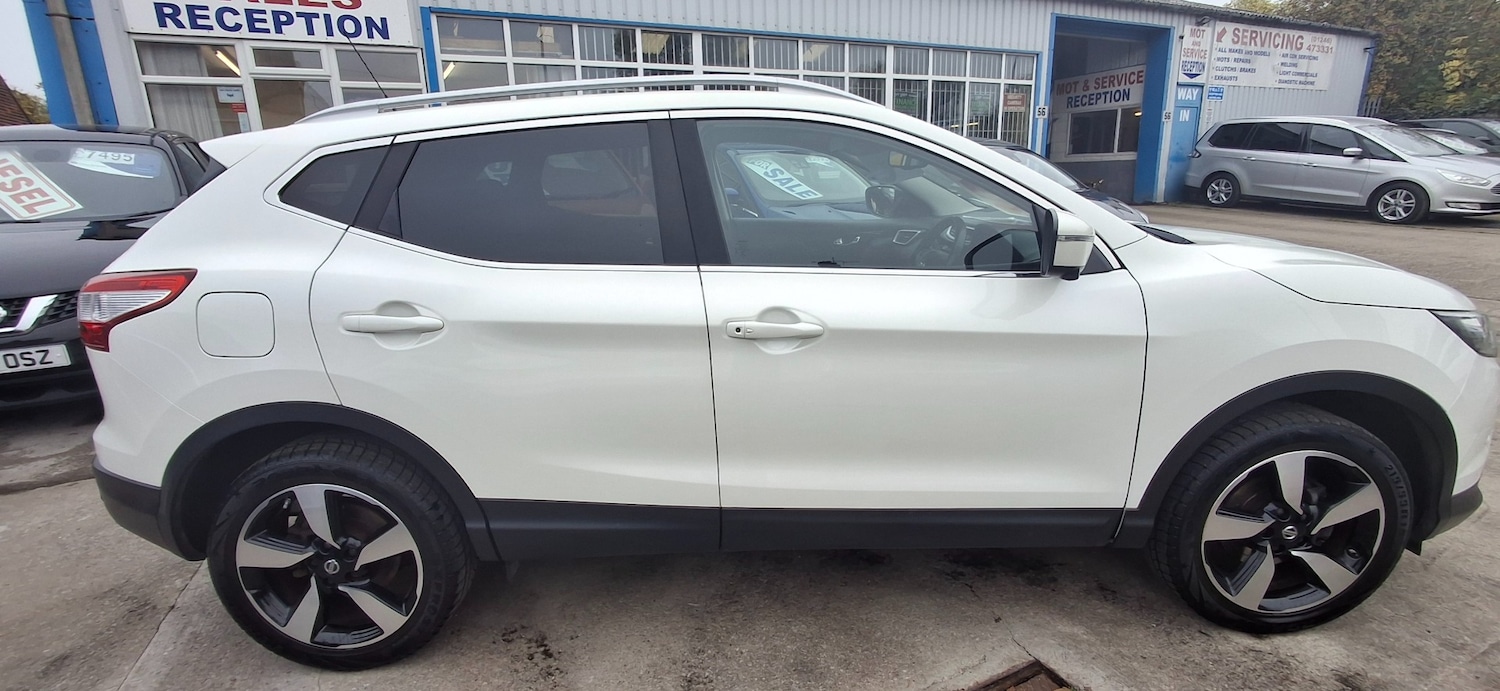 Used Nissan Qashqai 2015 for sale - 76252888: Photo 9