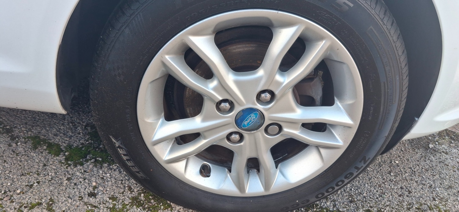 Used Ford Fiesta 2016 for sale - 75761607: Photo 8