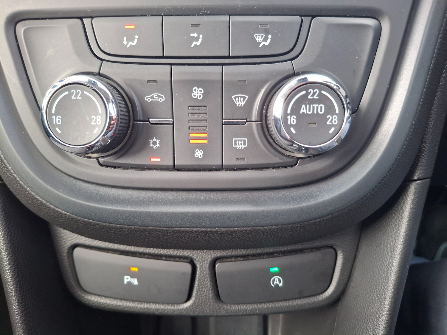 Used Vauxhall Mokka 2015 for sale - 77447040: Photo 21