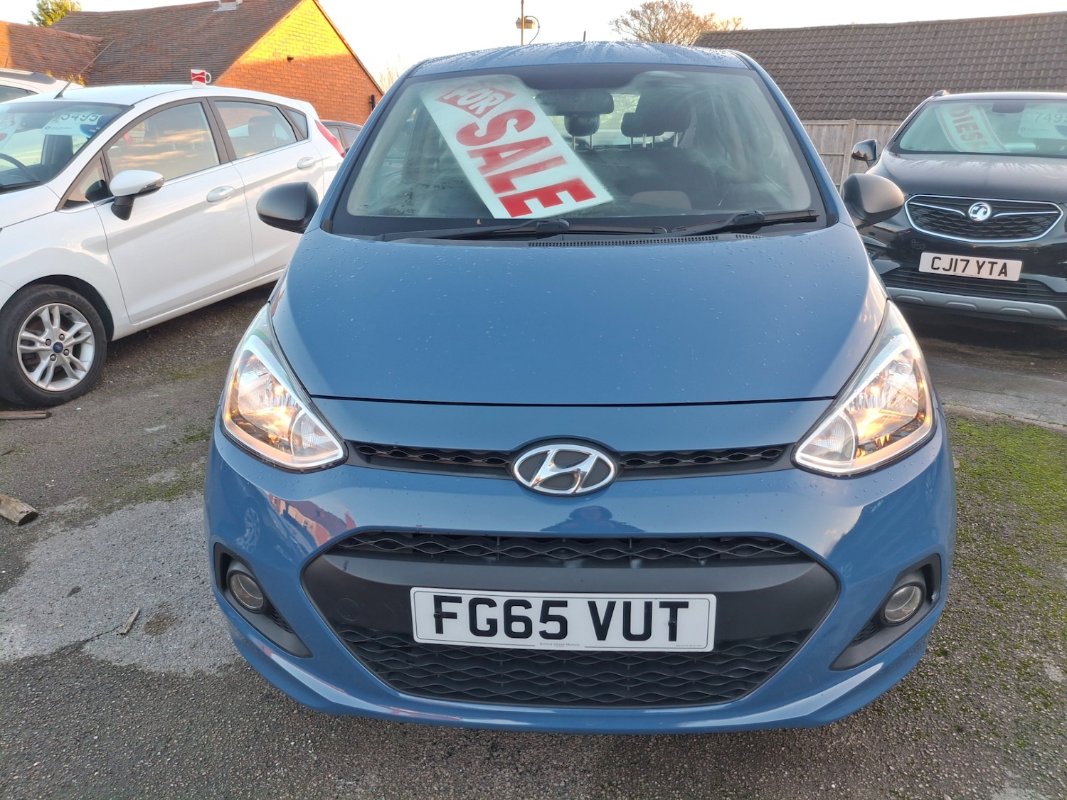 Used Hyundai i10 2015 for sale - 76694389: Photo 2