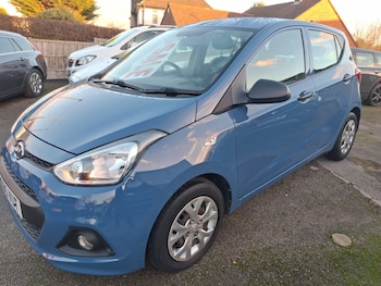 Used Hyundai i10 2015 for sale - 76694389: Photo
