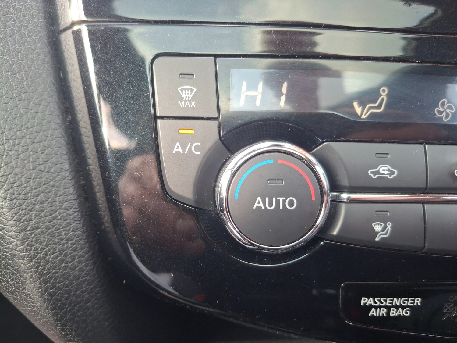 Used Nissan Qashqai 2017 for sale - 77393399: Photo 24