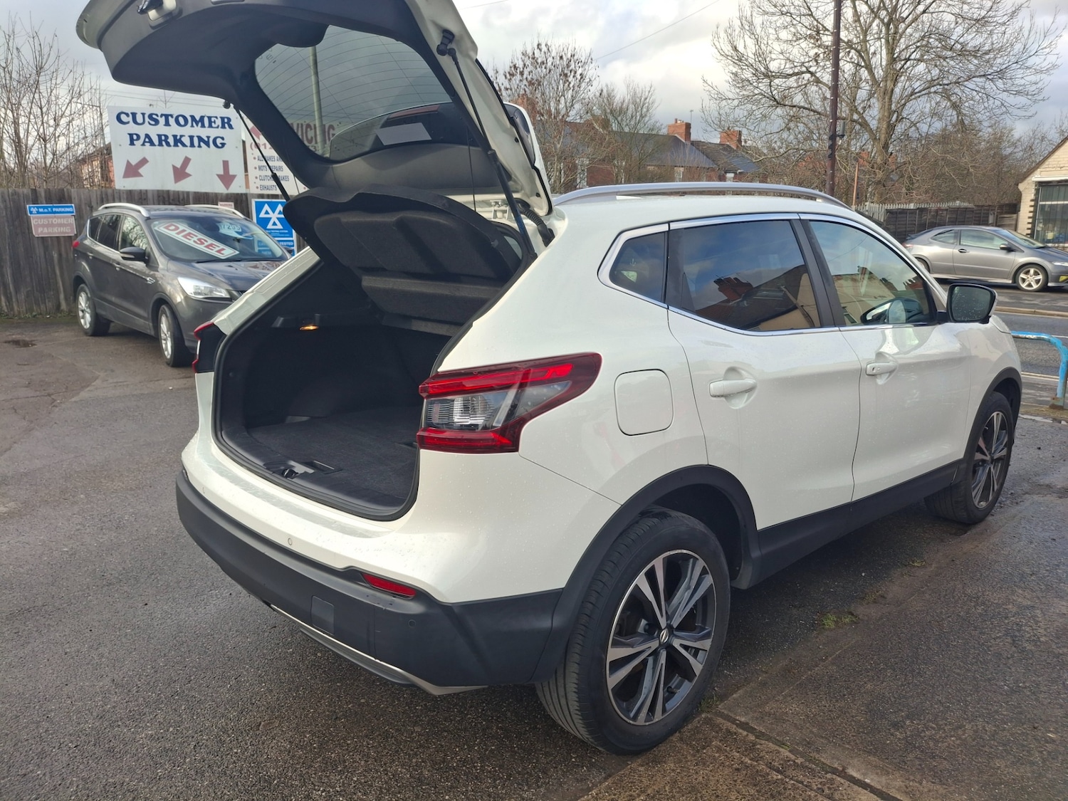 Used Nissan Qashqai 2017 for sale - 77393399: Photo 8