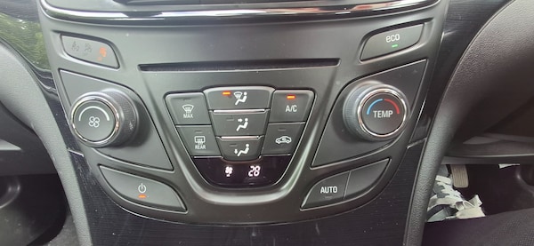 Used Vauxhall Insignia 2015 for sale - 74730161: Photo 21