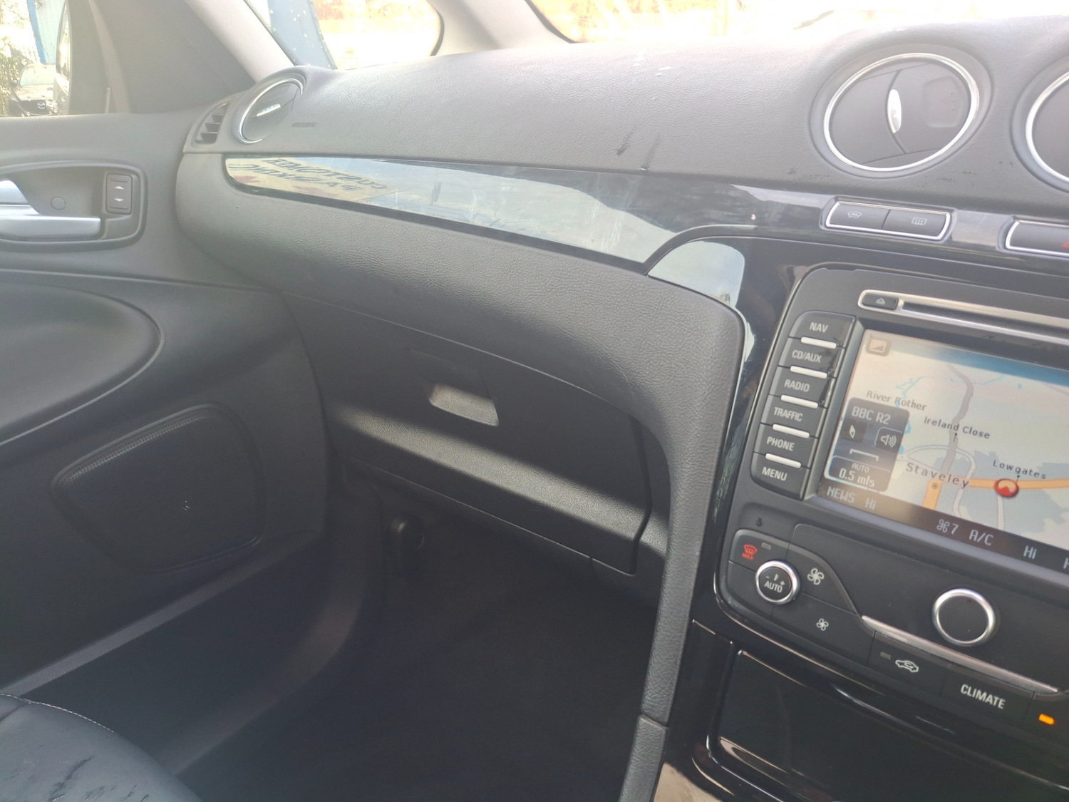 Used Ford Galaxy 2014 for sale - 77392144: Photo 24