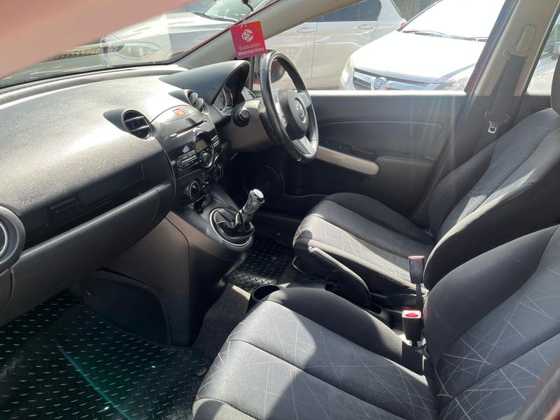 Used Mazda Mazda2 2012 for sale - 78206144: Photo 6