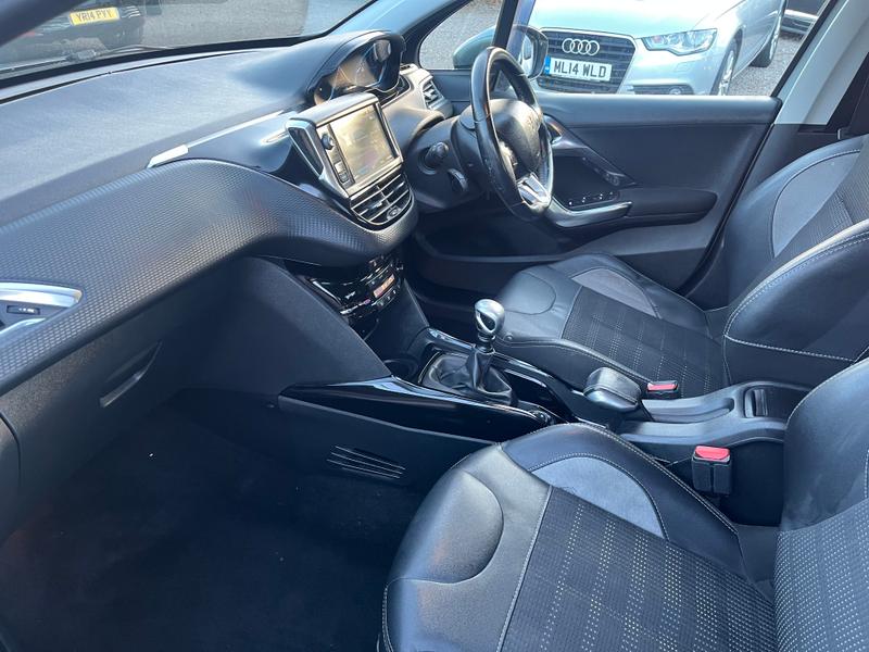 Used Peugeot 2008 2017 for sale - 76984763: Photo 5