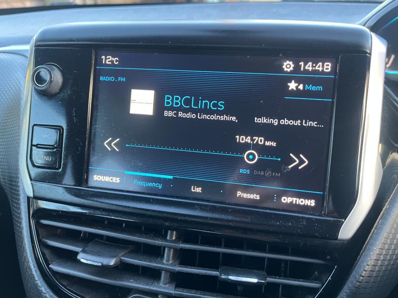 Used Peugeot 2008 2017 for sale - 76984763: Photo 8