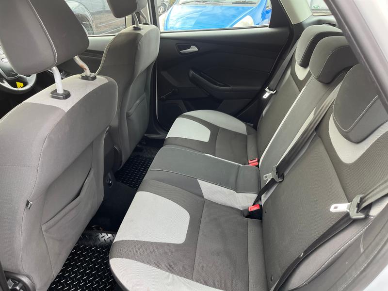 Used Ford Focus 2011 for sale - 76834667: Photo 7