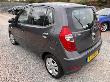 Used Hyundai i10 2011 for sale - 79538146: Photo