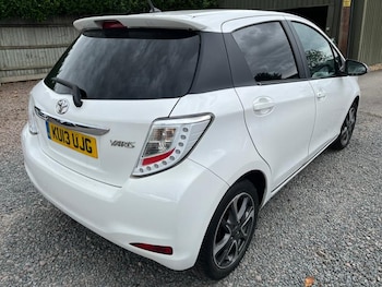 Used Toyota Yaris 2013 for sale - 75325403: Photo