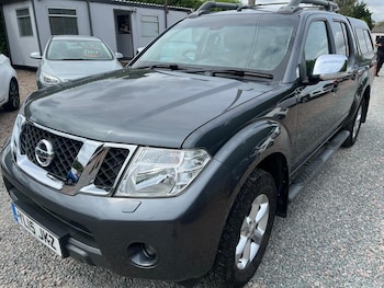 Used Nissan Navara 2015 for sale - 75399337: Photo