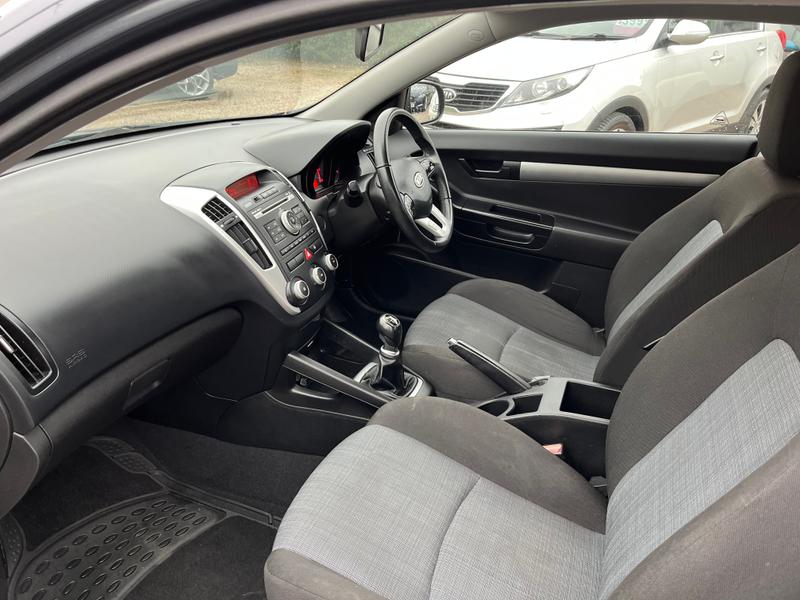 Used Kia Pro Ceed 2013 for sale - 77785533: Photo 6