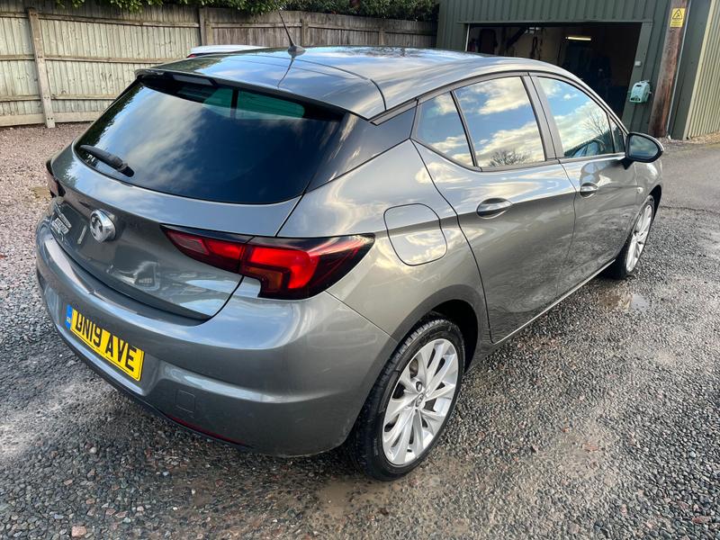 Used Vauxhall Astra 2019 for sale - 77128282: Photo 2