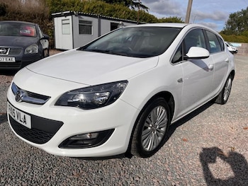 Used Vauxhall Astra 2015 for sale - 79365407: Photo