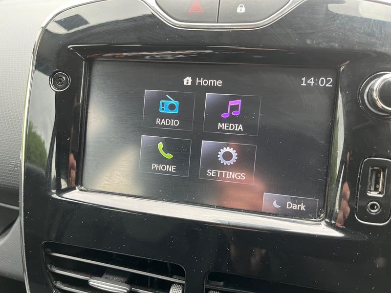 Used Renault Clio 2014 for sale - 76834671: Photo 8