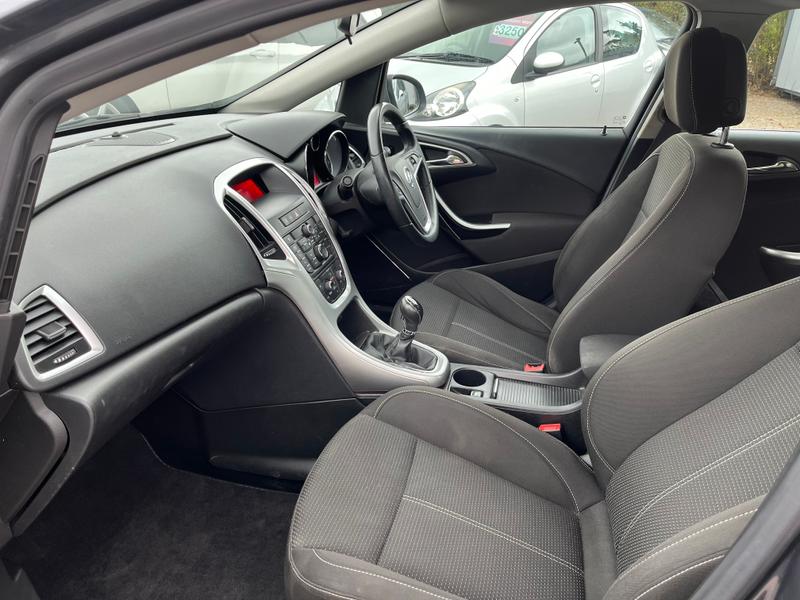 Used Vauxhall Astra 2010 for sale - 78087861: Photo 6