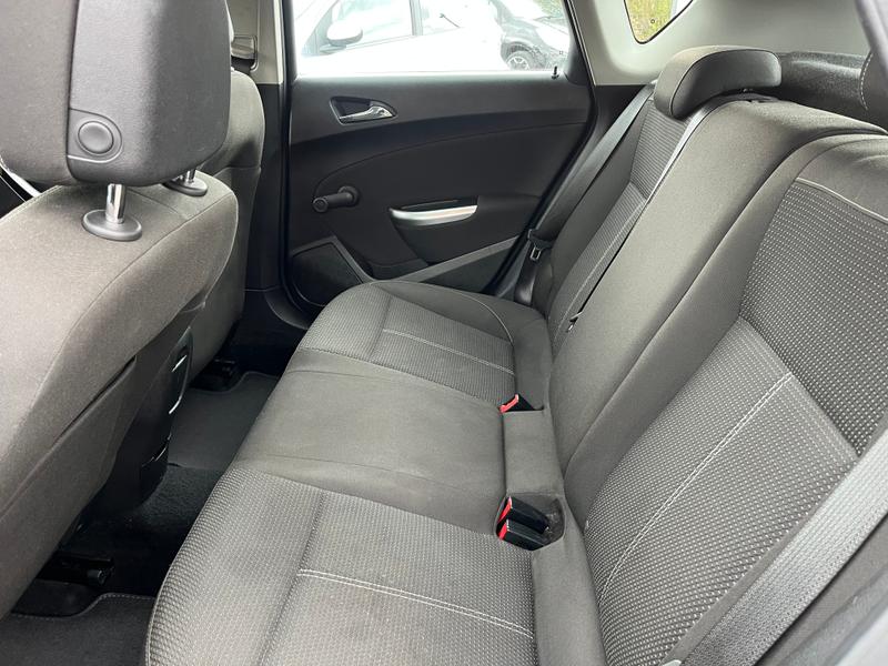 Used Vauxhall Astra 2010 for sale - 78087861: Photo 7