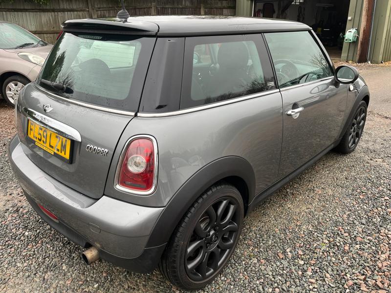Used MINI Hatch 2009 for sale - 76984770: Photo 2