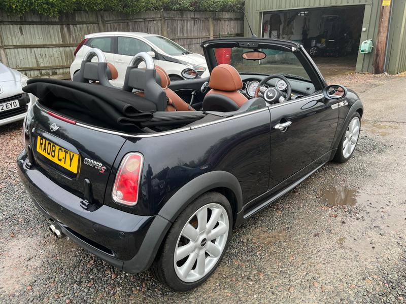 Used MINI Convertible 2008 for sale - 77450425: Photo 2