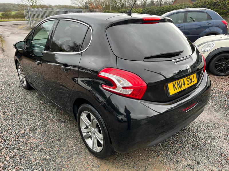 Used Peugeot 208 2014 for sale - 77528938: Photo 3